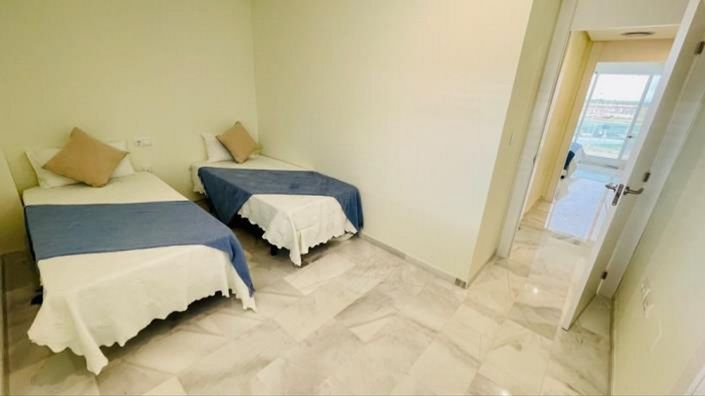 Image No.27-3 Bed Apartment for sale