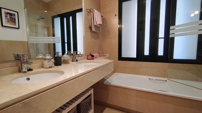 Image No.16-2 Bed Apartment for sale