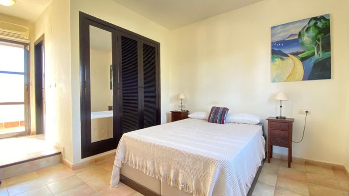 Image No.11-3 Bed Villa for sale