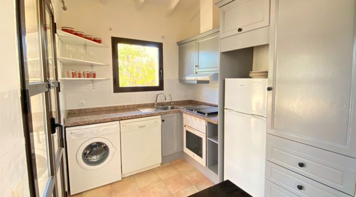 Image No.2-3 Bed Villa for sale