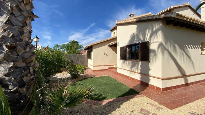 Image No.20-3 Bed Villa for sale