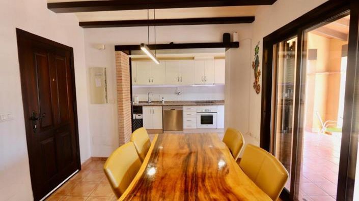 Image No.12-3 Bed House for sale