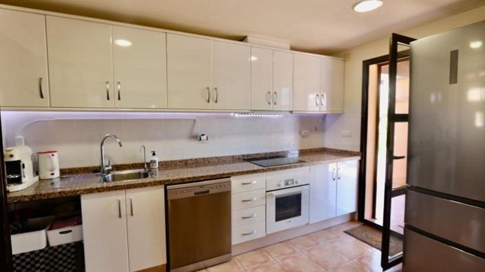 Image No.13-3 Bed House for sale