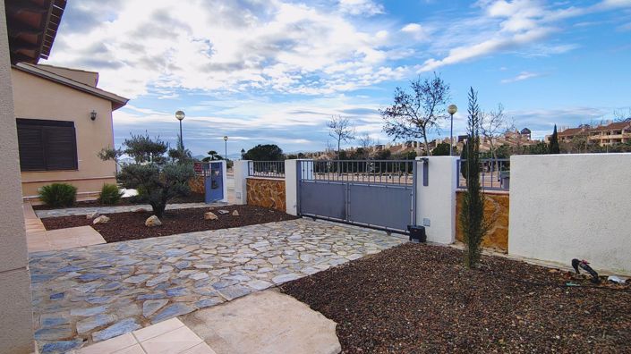 Image No.14-3 Bed House for sale