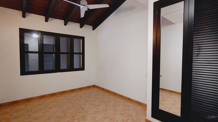 Image No.16-3 Bed House for sale