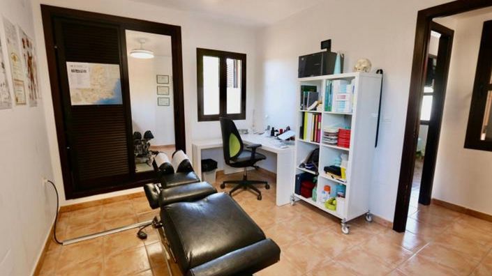 Image No.21-3 Bed House for sale