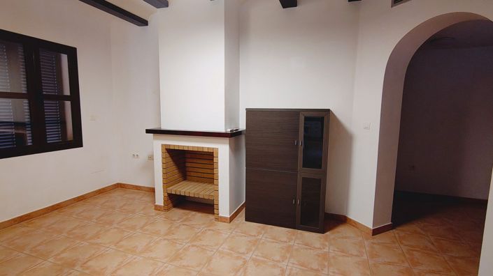 Image No.21-3 Bed House for sale