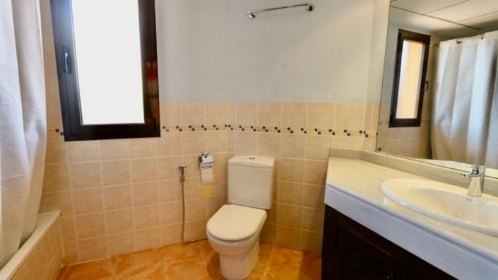 Image No.25-3 Bed House for sale