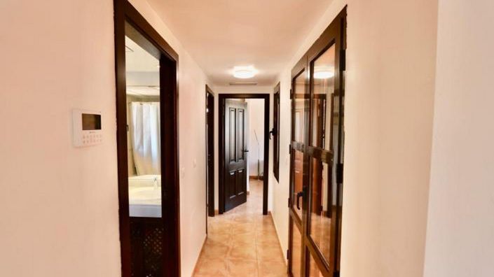 Image No.8-3 Bed House for sale