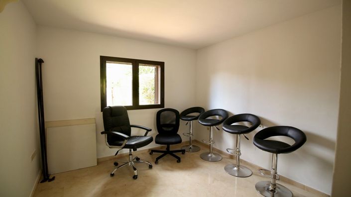 Image No.21-2 Bed House for sale