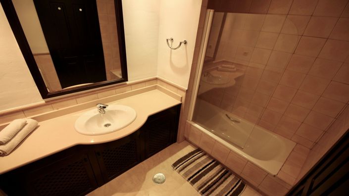 Image No.22-2 Bed House for sale