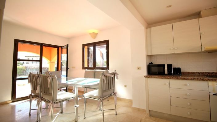 Image No.8-2 Bed House for sale