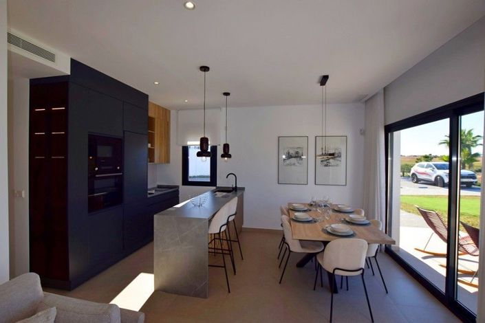 Image No.26-3 Bed House for sale