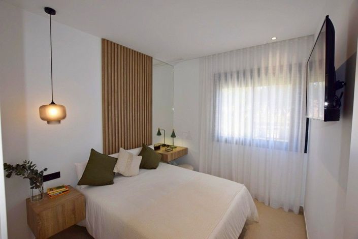 Image No.32-3 Bed House for sale