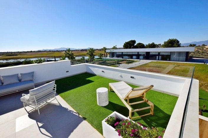 Image No.7-3 Bed House for sale