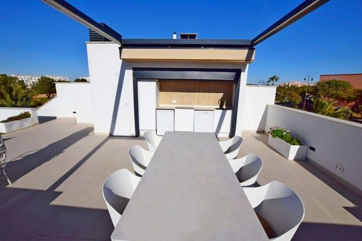 Image No.3-3 Bed House for sale