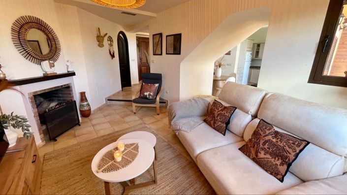 Image No.11-3 Bed House for sale