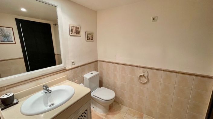 Image No.19-3 Bed House for sale