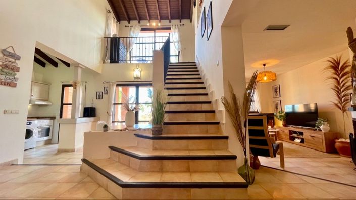 Image No.3-3 Bed House for sale