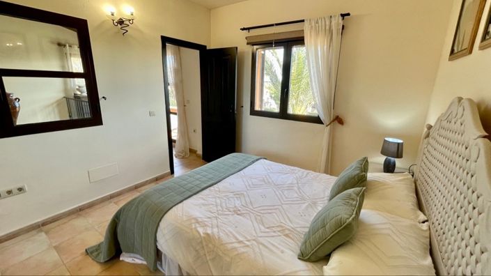 Image No.40-3 Bed House for sale