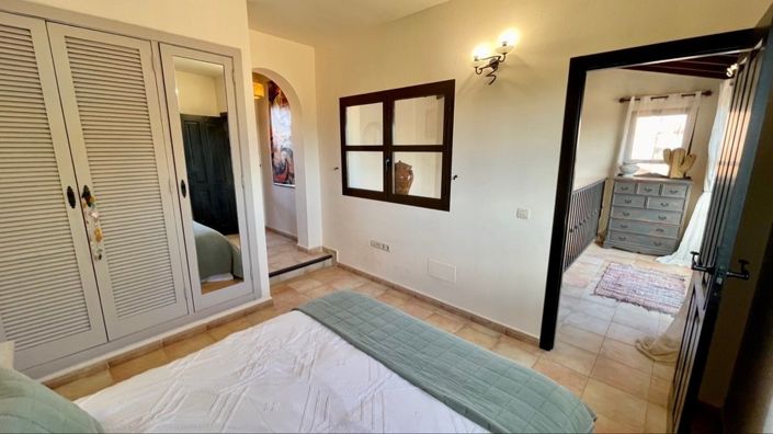 Image No.41-3 Bed House for sale