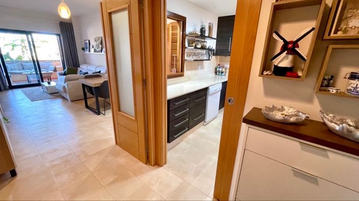 Image No.10-3 Bed Apartment for sale