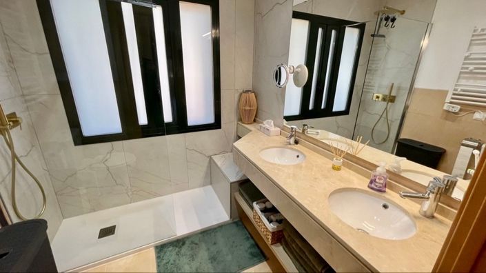 Image No.30-3 Bed Apartment for sale