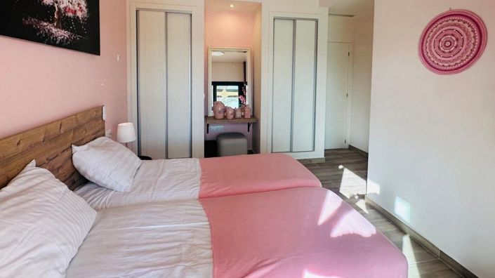 Image No.19-3 Bed Apartment for sale