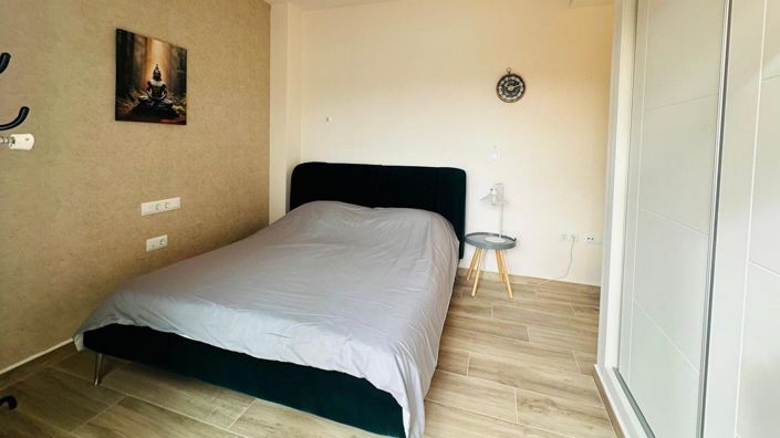 Image No.21-3 Bed Apartment for sale