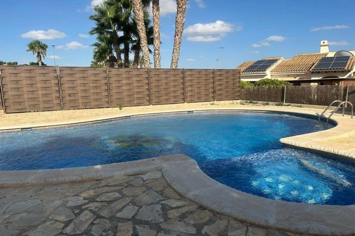 Hacienda del Alamo, Villa