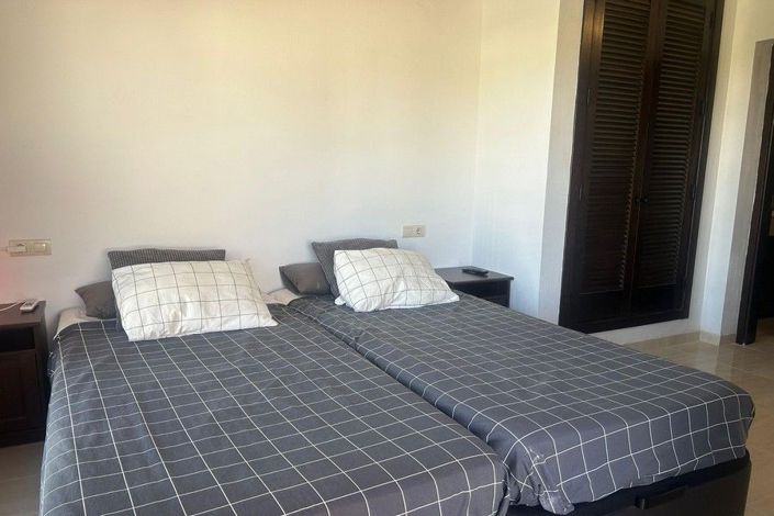 Image No.28-3 Bed Villa for sale