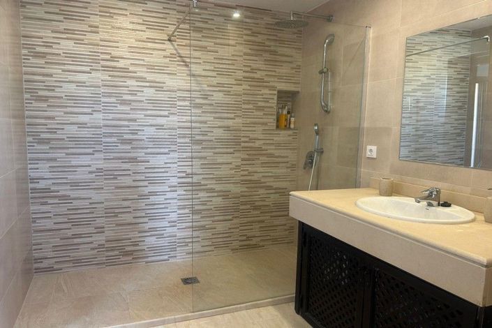 Image No.31-3 Bed Villa for sale