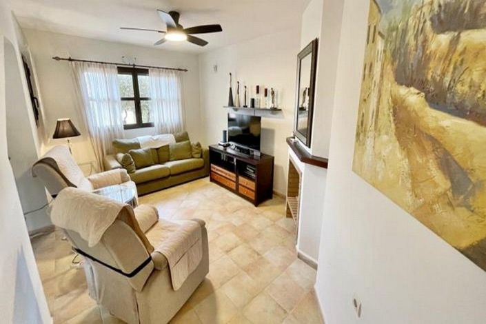 Image No.16-3 Bed House for sale