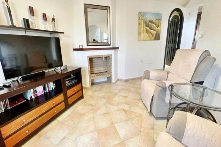 Image No.19-3 Bed House for sale