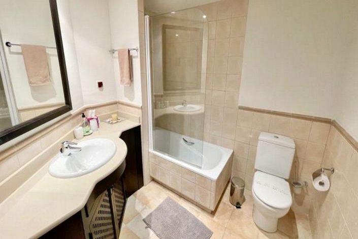 Image No.30-3 Bed House for sale