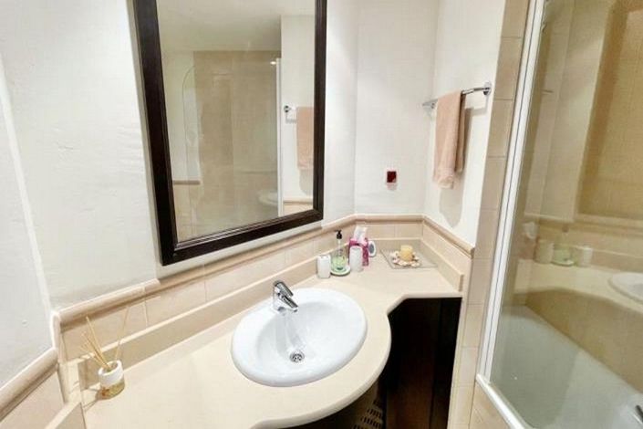 Image No.32-3 Bed House for sale