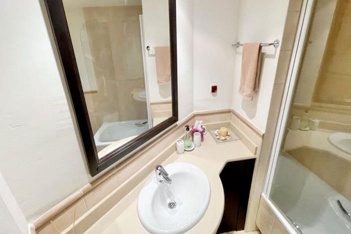 Image No.34-3 Bed House for sale