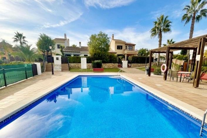 Image No.6-3 Bed House for sale