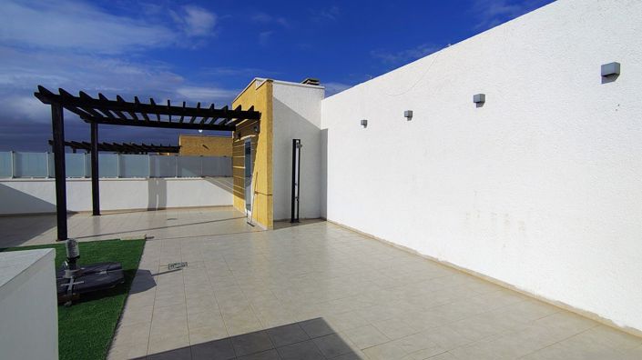 Image No.8-3 Bed Apartment for sale