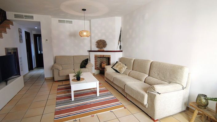 Image No.12-3 Bed House for sale