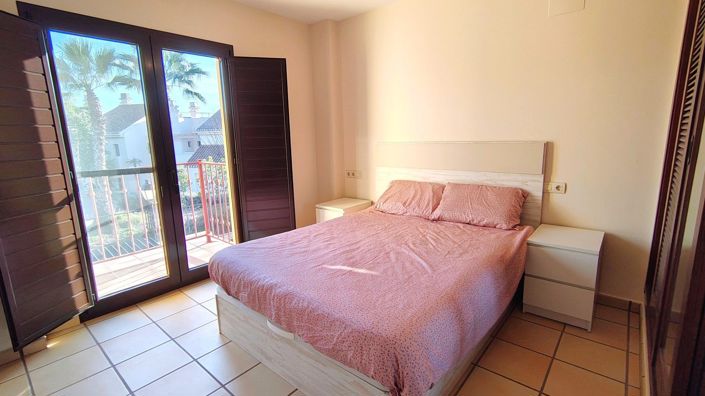 Image No.17-3 Bed House for sale