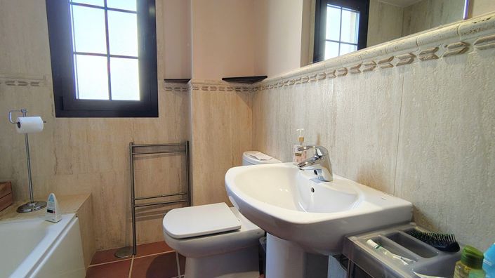 Image No.11-2 Bed Apartment for sale