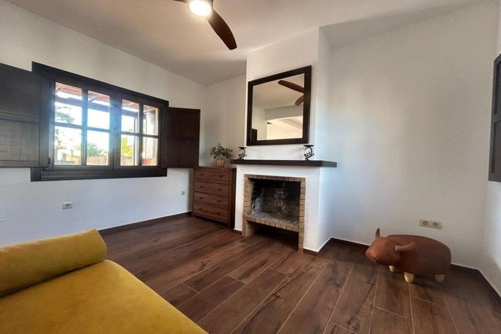 Image No.7-1 Bed Villa for sale