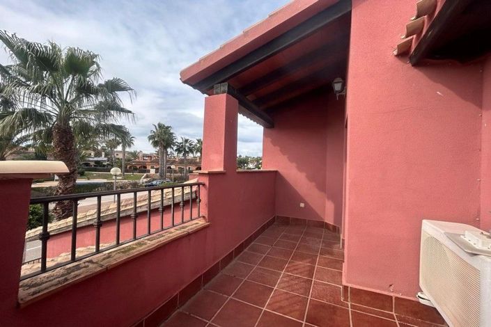 Image No.17-3 Bed House for sale