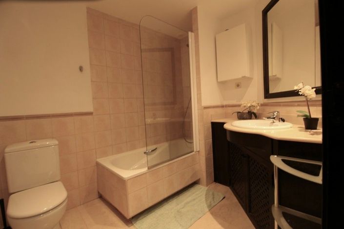 Image No.14-3 Bed House for sale