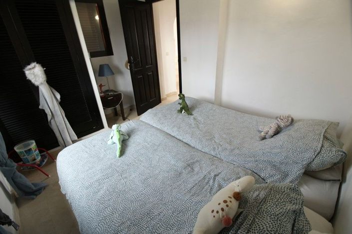 Image No.19-3 Bed House for sale