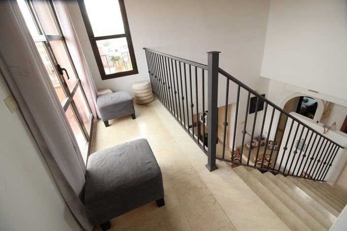 Image No.8-3 Bed House for sale