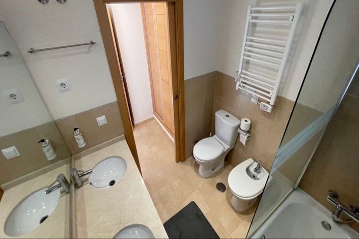 Image No.20-2 Bed Apartment for sale