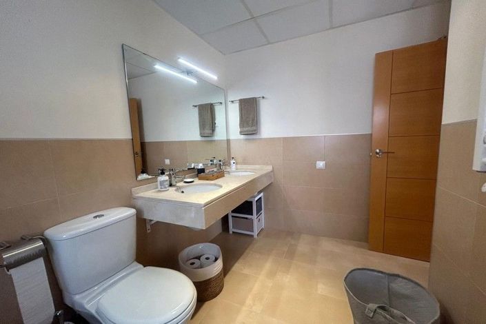 Image No.11-3 Bed Apartment for sale