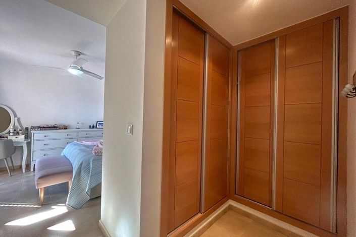 Image No.24-3 Bed Apartment for sale